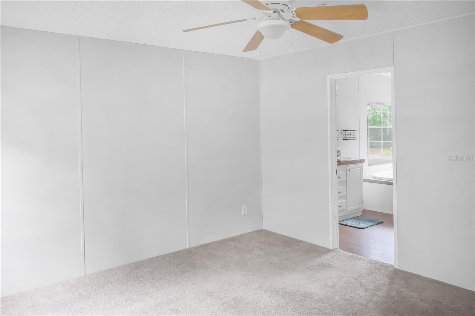 Manufactured Home at 10851 NE 76TH ST, BRONSON, photo 13 of 21