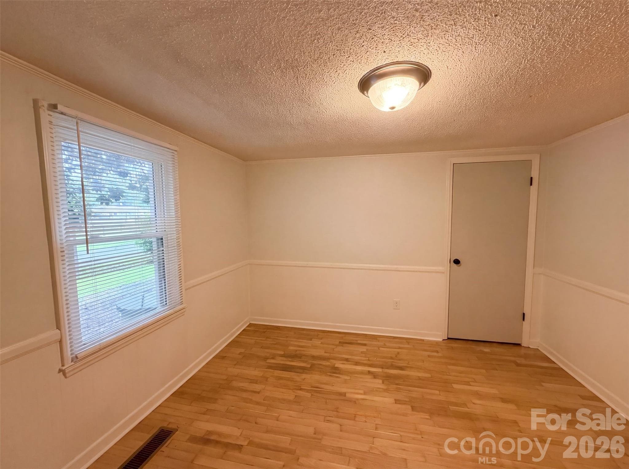 Single Family Residence at 1017 White Lane, Gastonia, photo 11 of 16