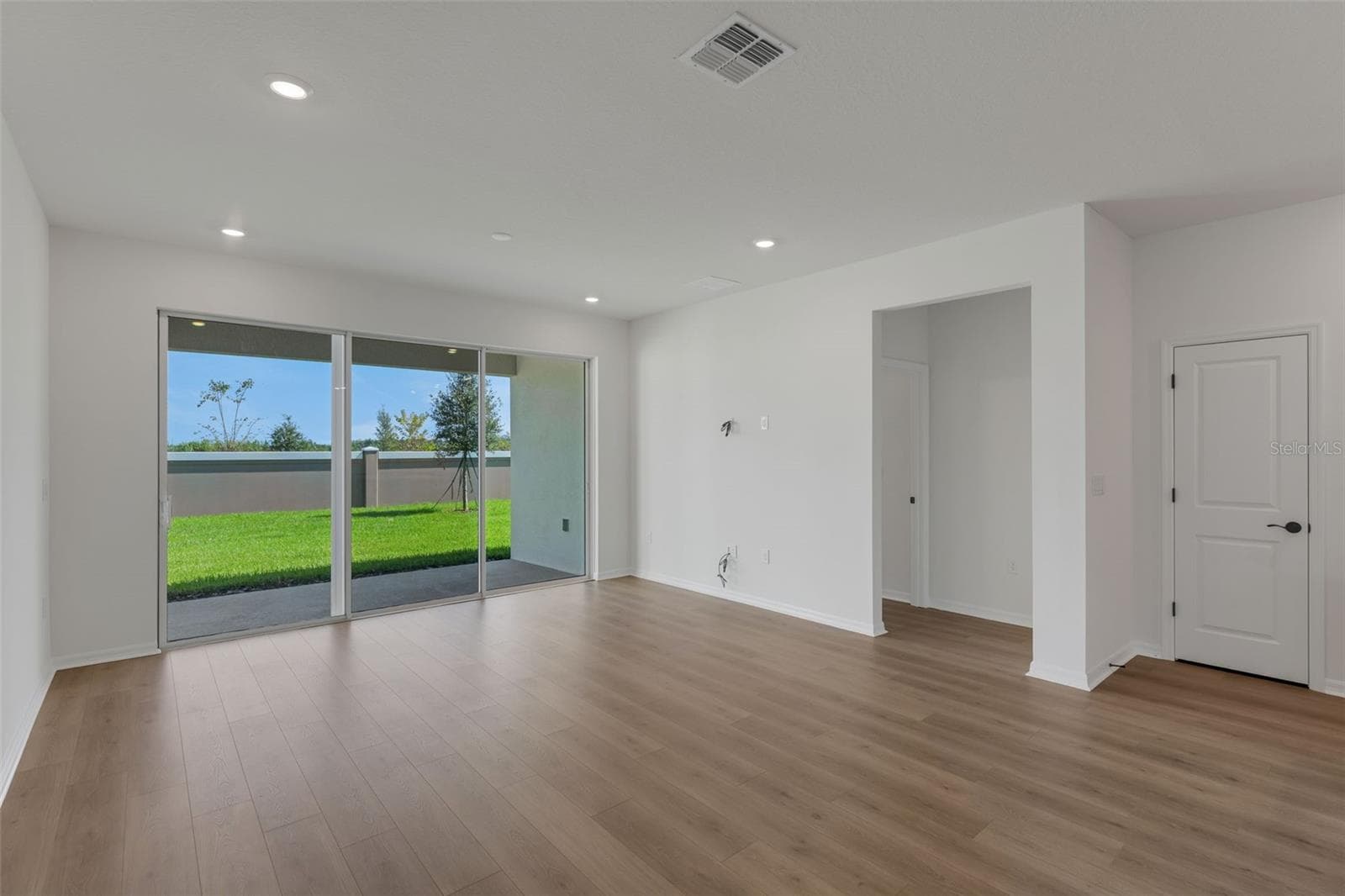 Single Family Residence at 8120 SUNNY POINT TRL, PARRISH, photo 10 of 33