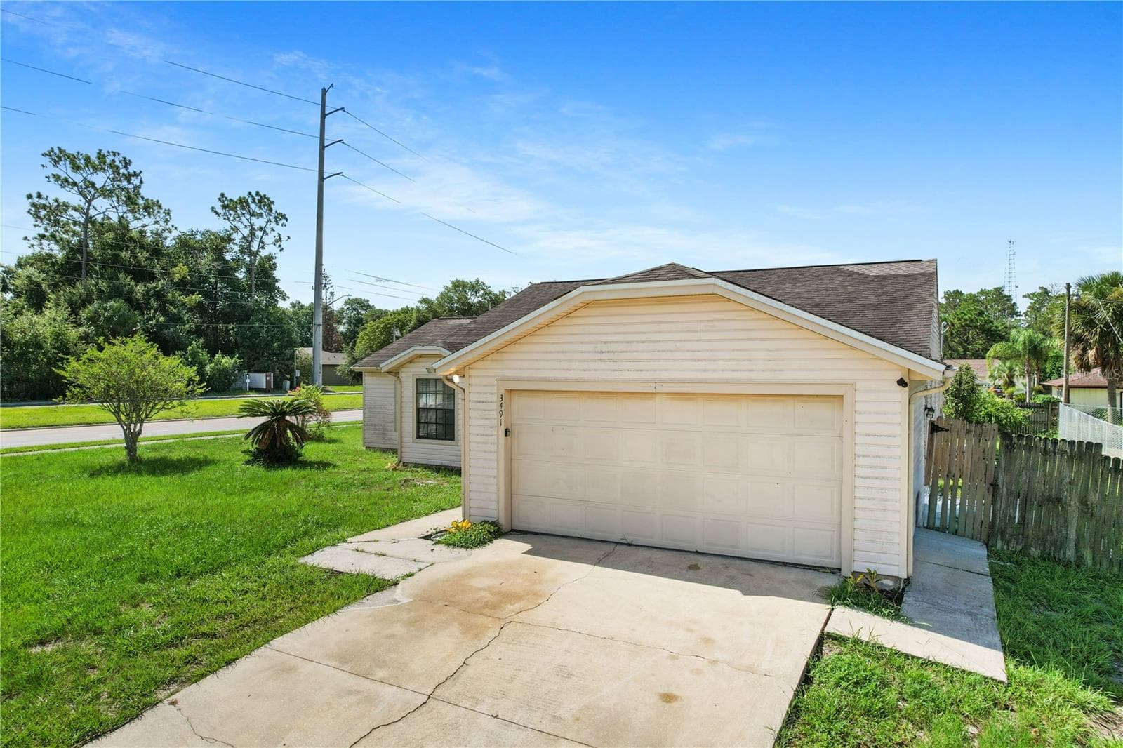 Single Family Residence at 3491 MONUMENT DR, DELTONA, photo 4 of 37