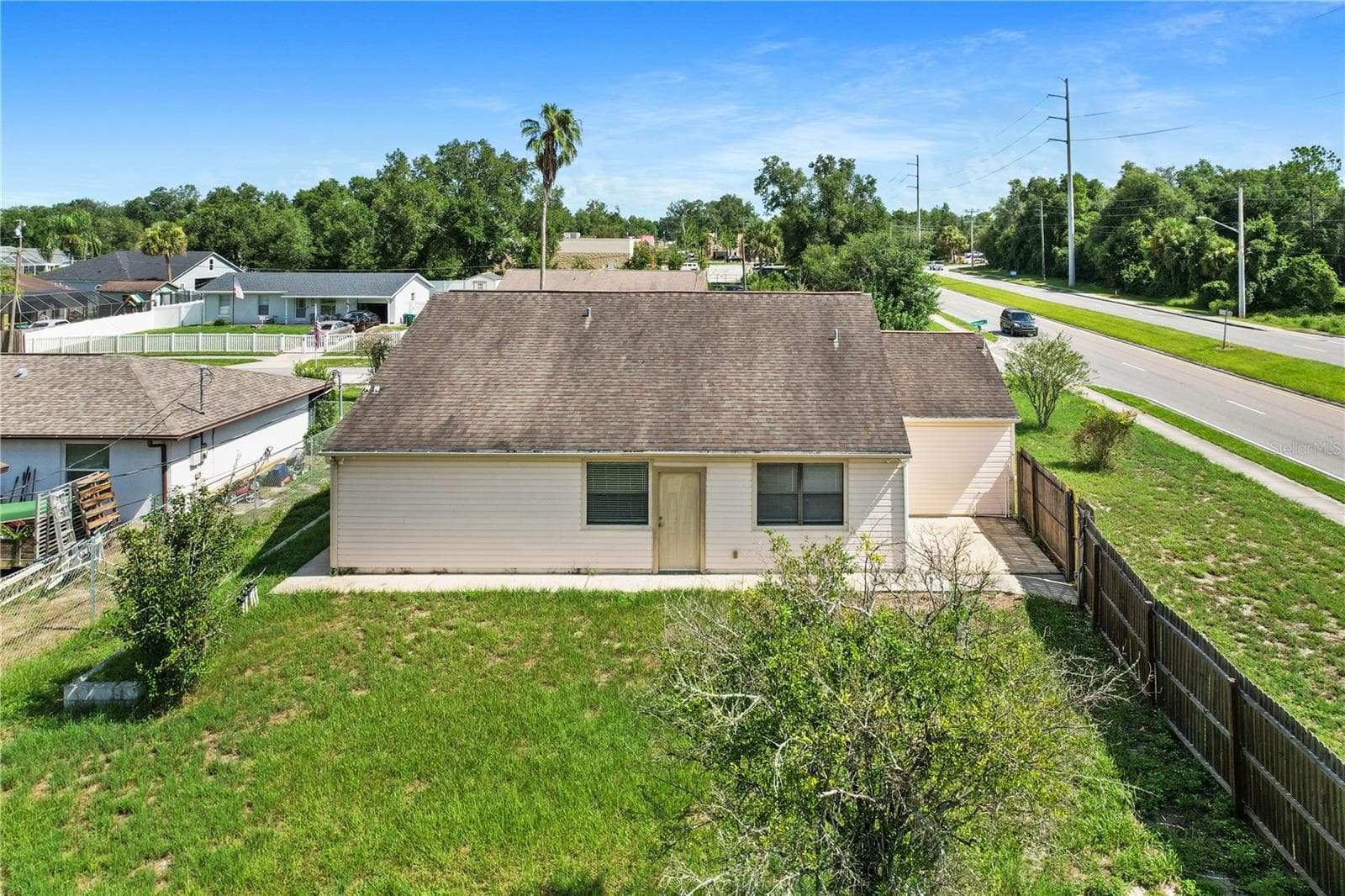 Single Family Residence at 3491 MONUMENT DR, DELTONA, photo 8 of 37