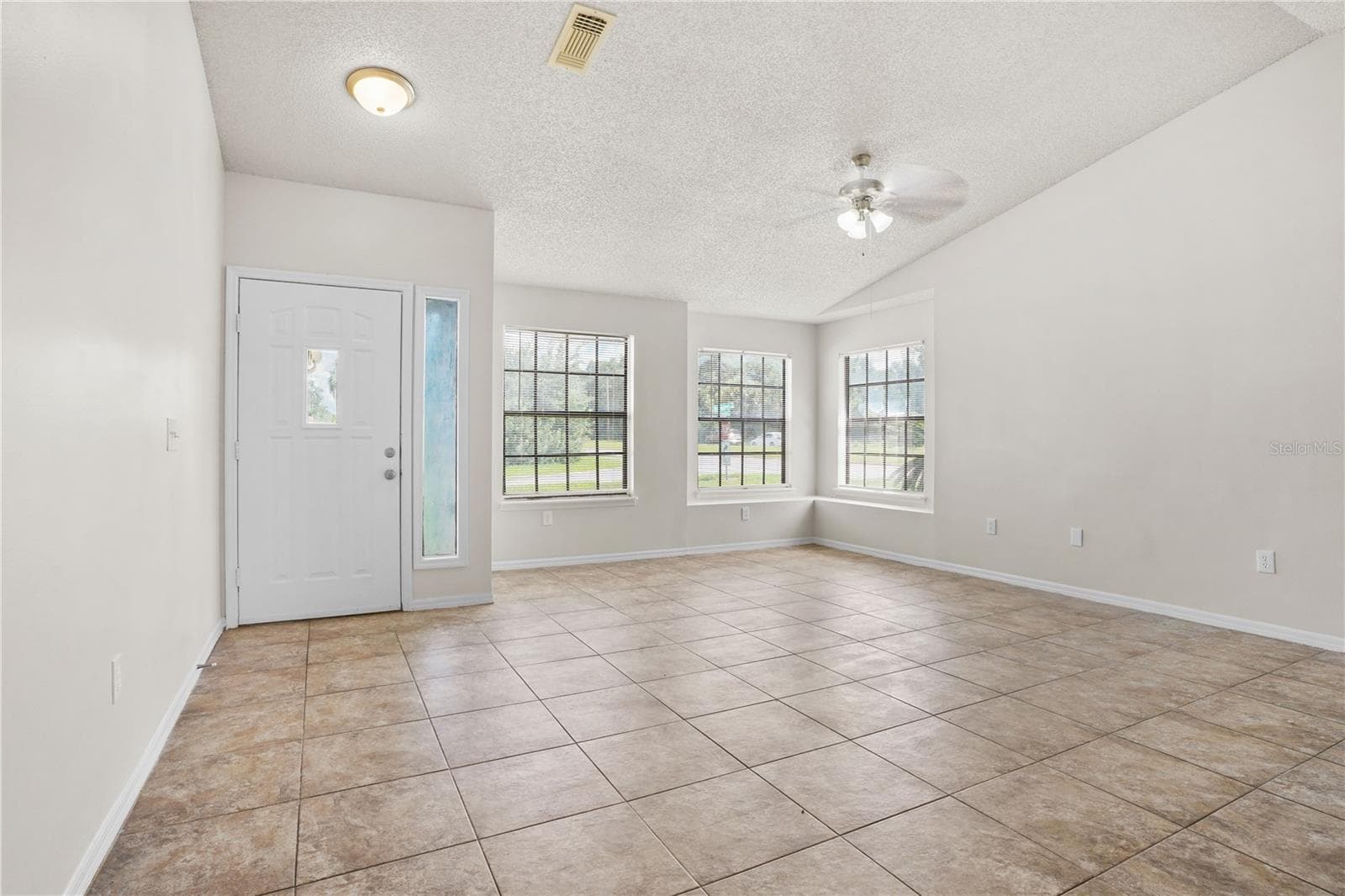 Single Family Residence at 3491 MONUMENT DR, DELTONA, photo 13 of 37