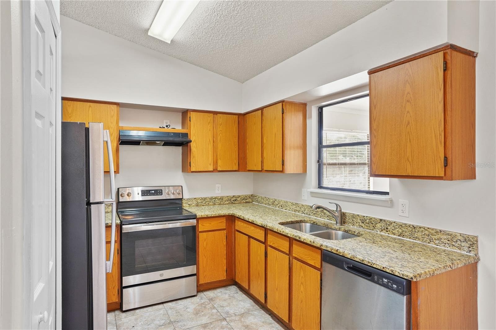 Single Family Residence at 3491 MONUMENT DR, DELTONA, photo 16 of 37