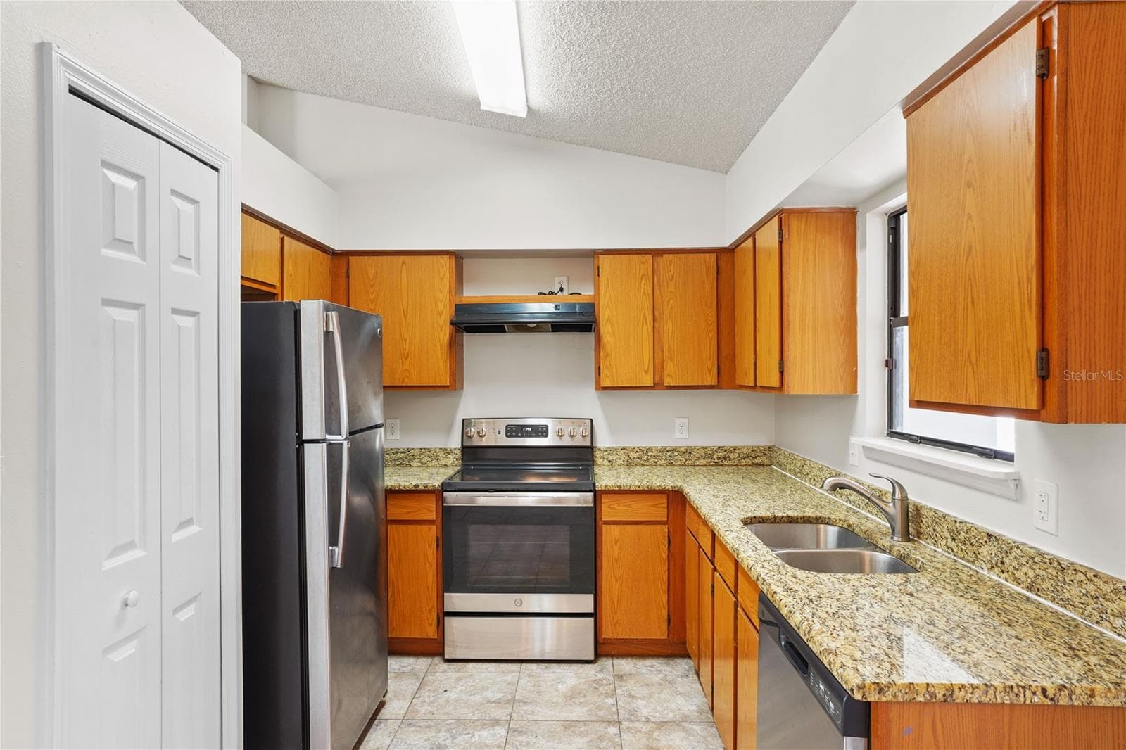 Single Family Residence at 3491 MONUMENT DR, DELTONA, photo 17 of 37