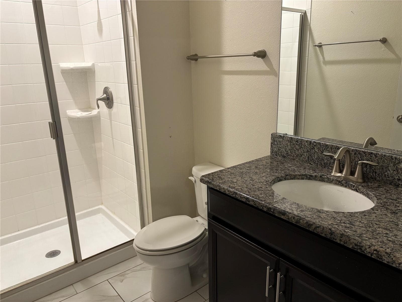 1st floor bathroom - 1591 MOON VALLEY DR, DAVENPORT