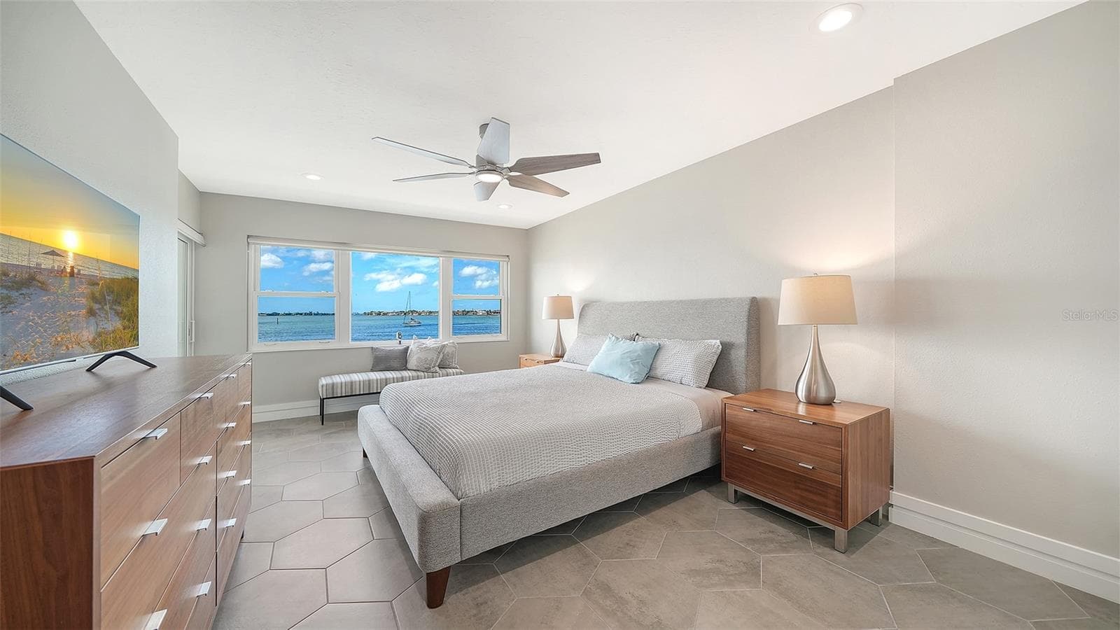 Condominium at 400 GOLDEN GATE PT #22, SARASOTA, photo 23 of 39
