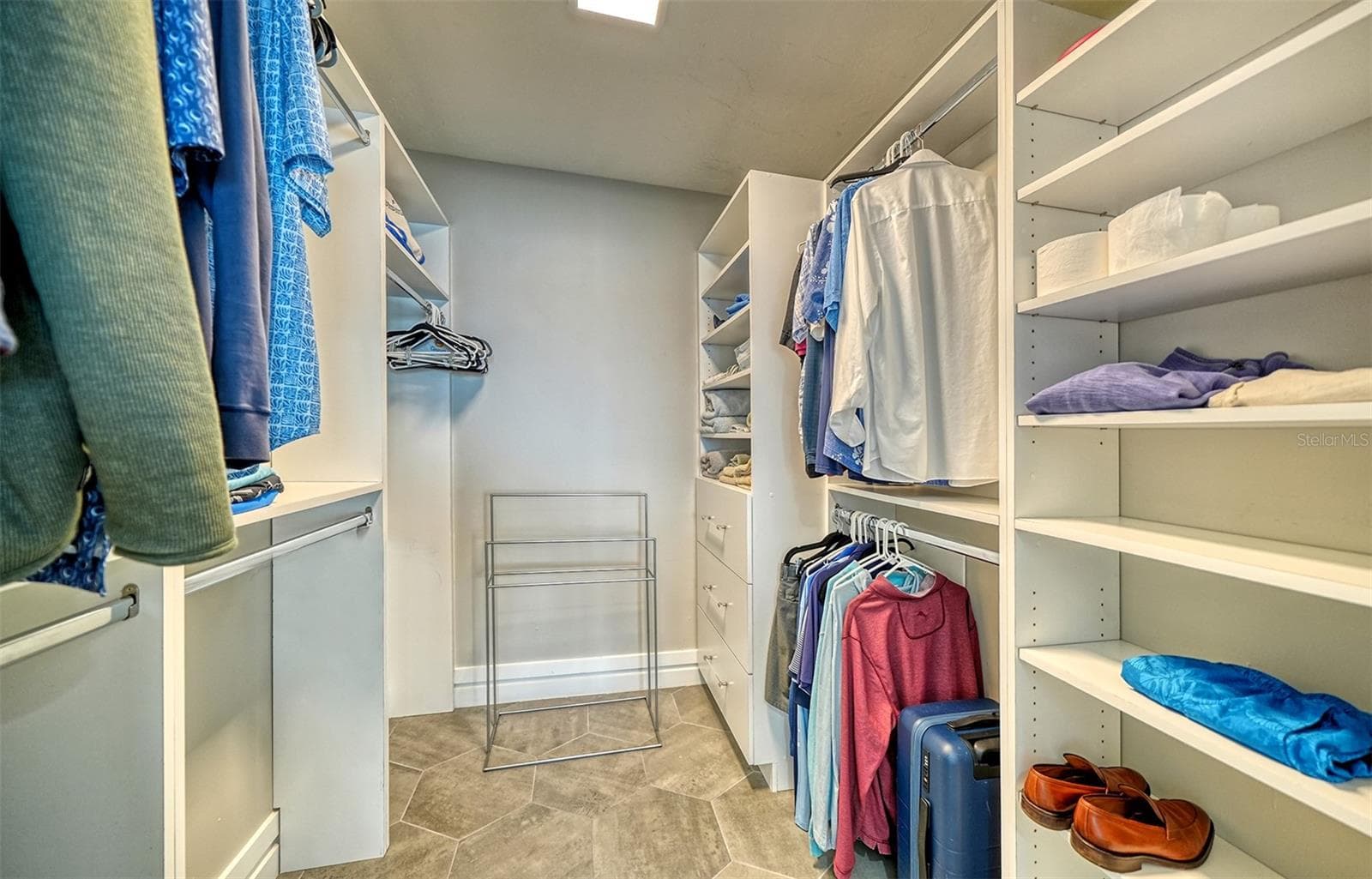 Condominium at 400 GOLDEN GATE PT #22, SARASOTA, photo 26 of 39