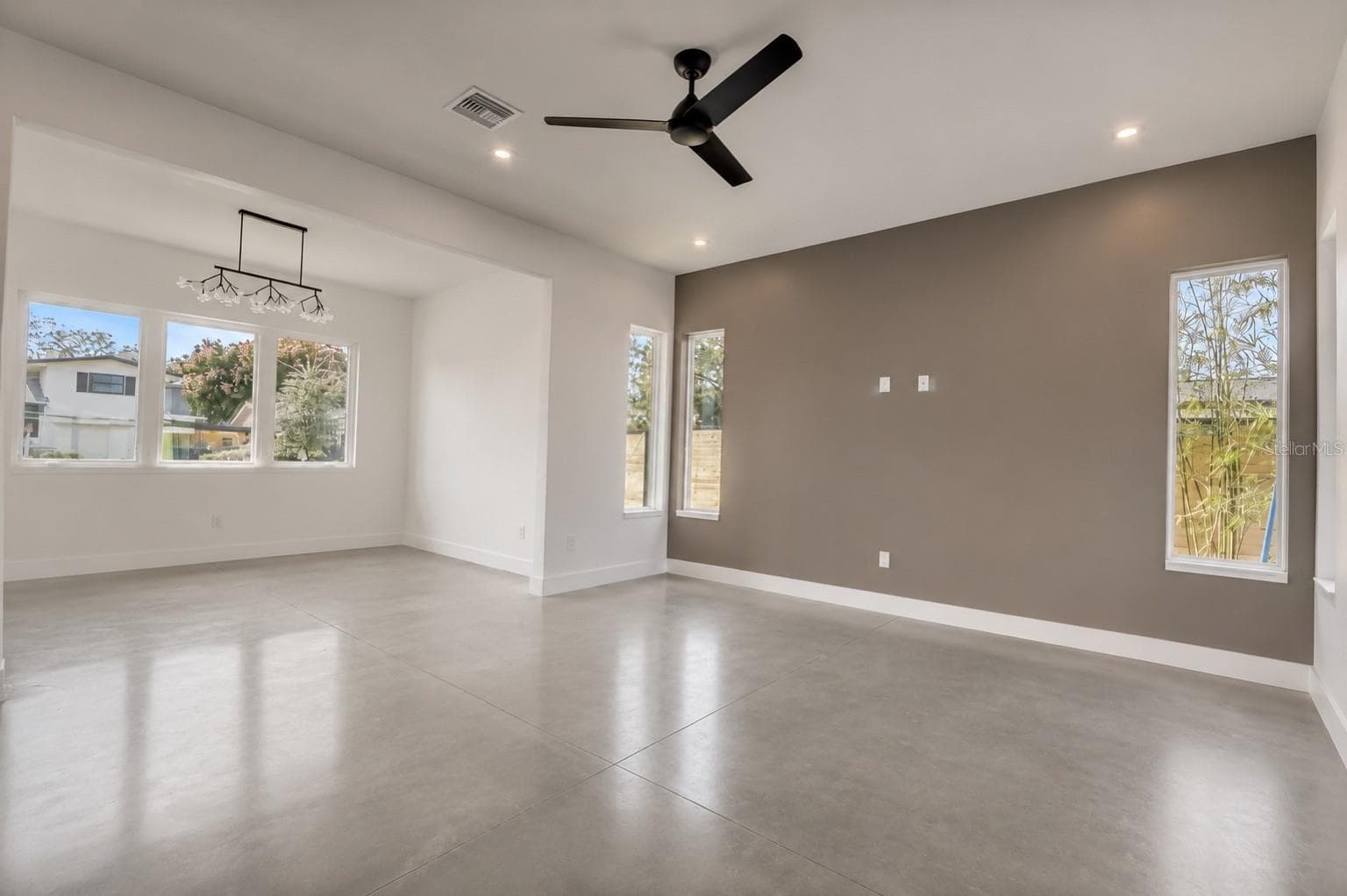 Concrete floor, light color- virtually redone - 641 NORTHWOOD CIRCLE, WINTER PARK