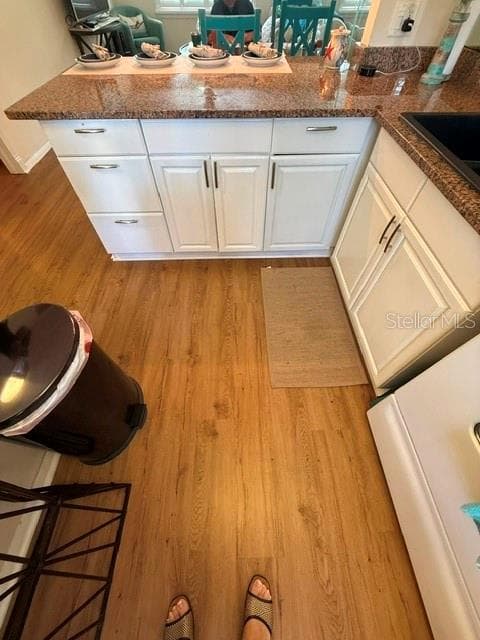 ample kitchen cabinets! - 3444 TROPHY BLVD, NEW PORT RICHEY