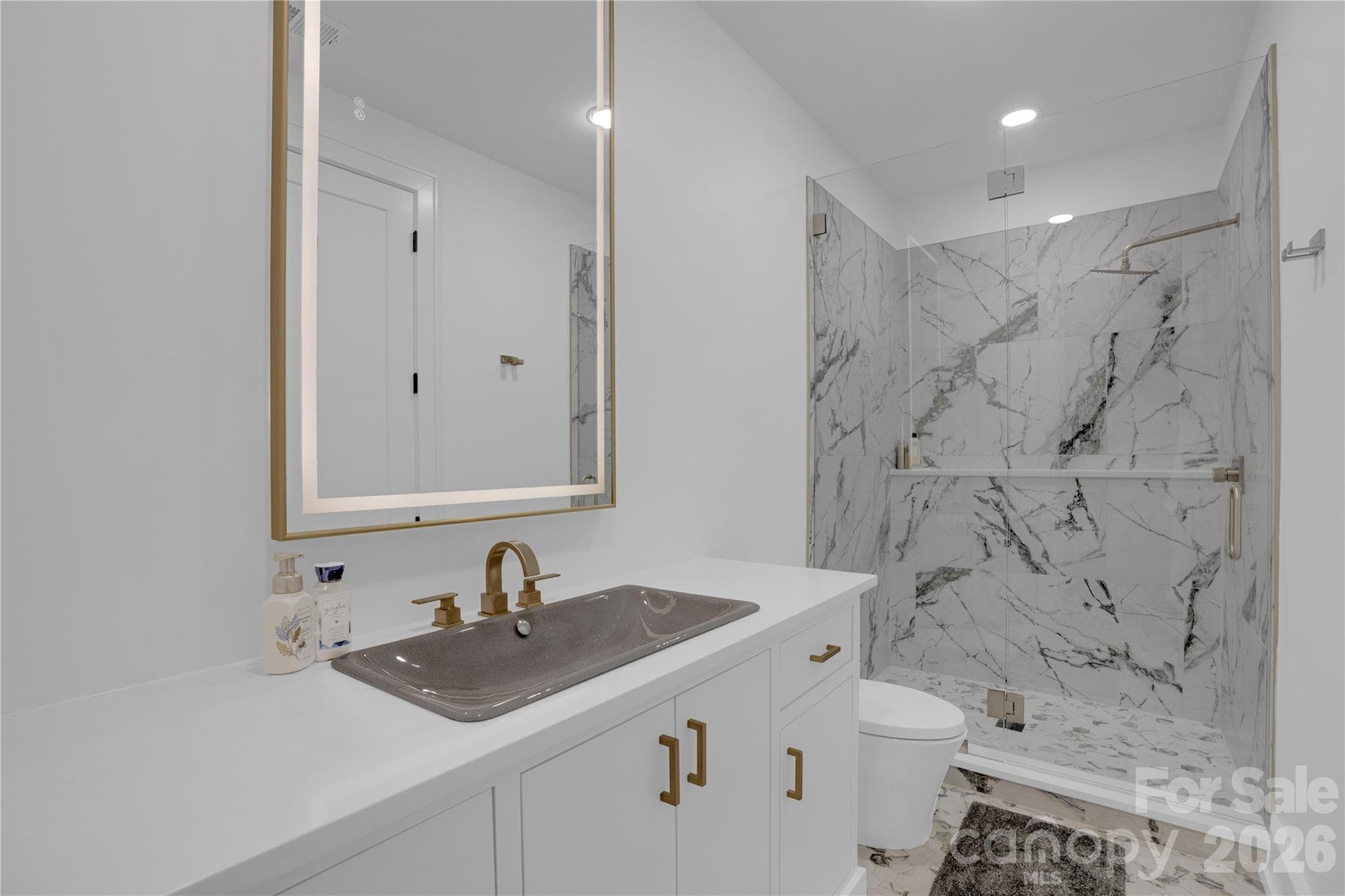En suite 2 - 1000 Steeple Ridge Road, Irmo