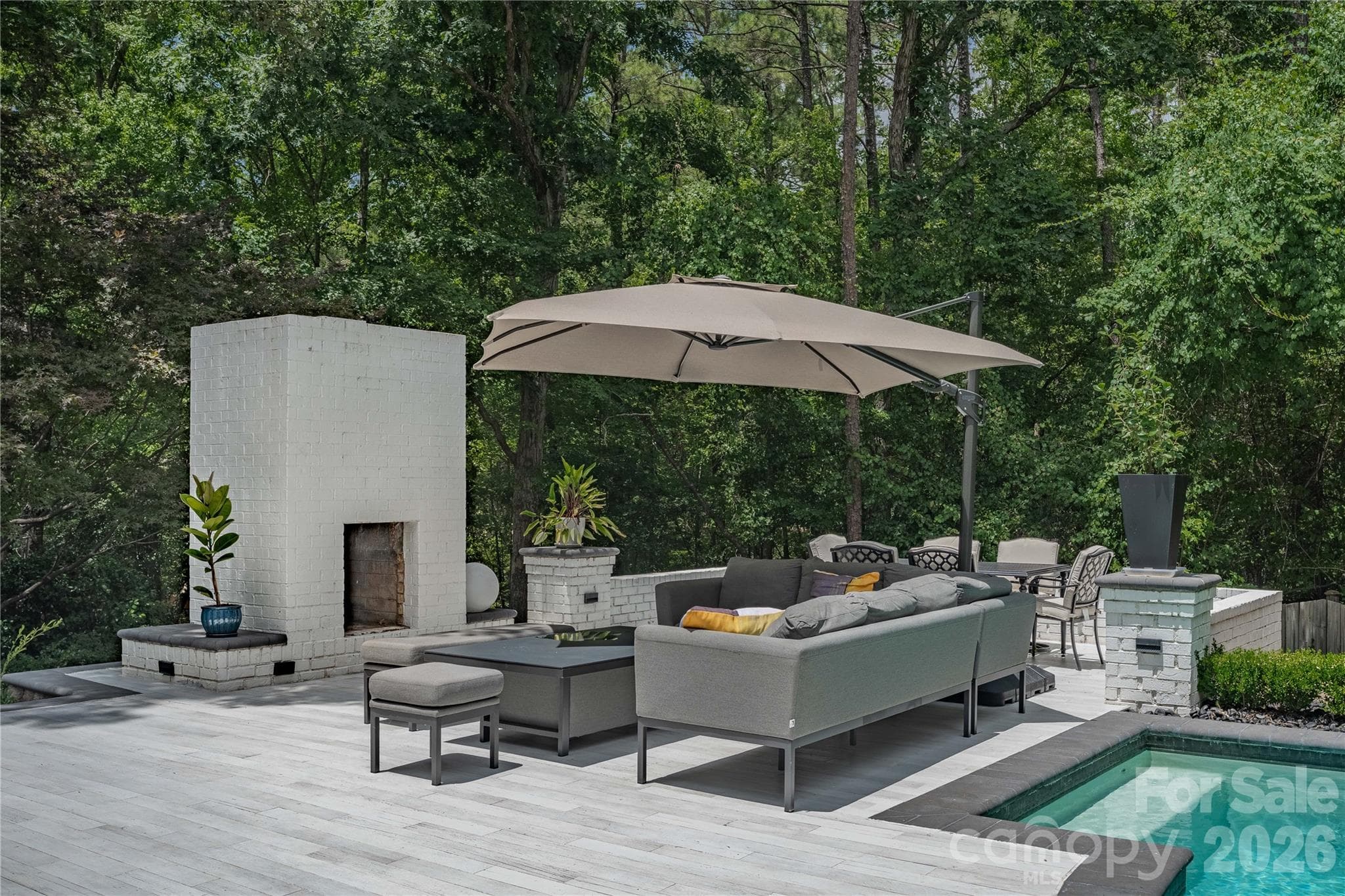 Outdoor Fireplace - 1000 Steeple Ridge Road, Irmo