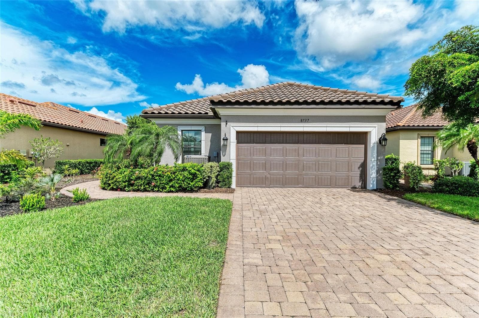 Single Family Residence at 8737 BELLUSSI DR, SARASOTA, photo 8 of 57