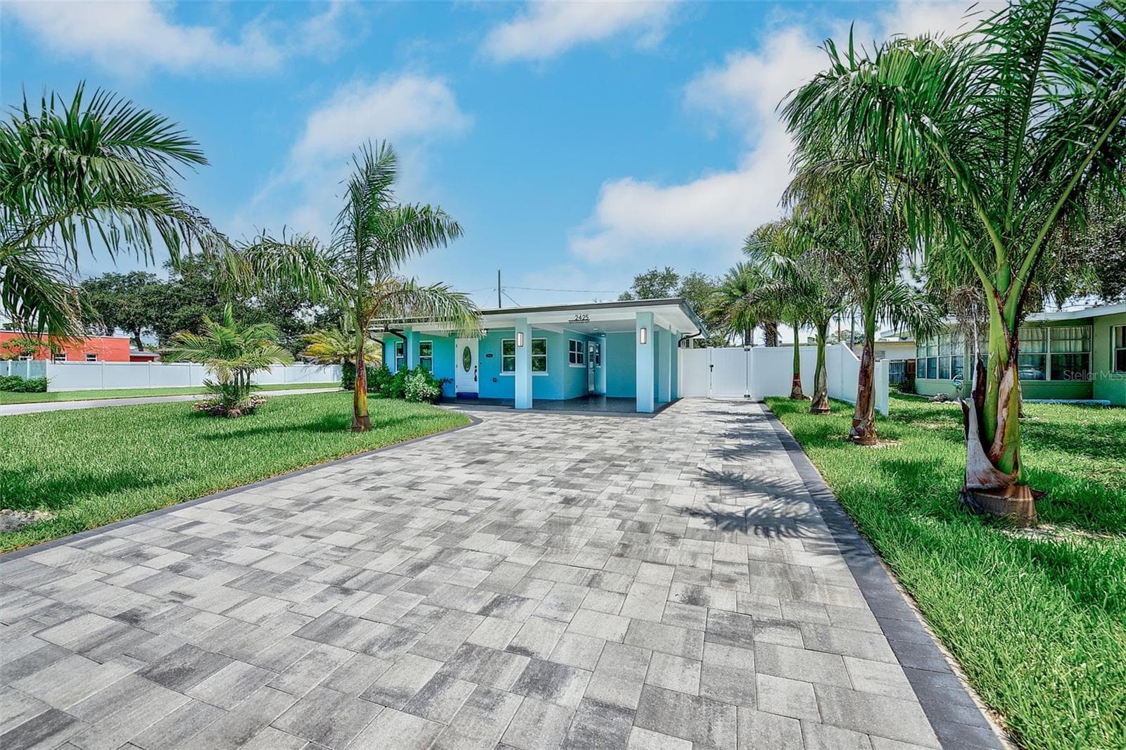Single Family Residence at 2425 BAYWOOD DR E, DUNEDIN, photo 2 of 44