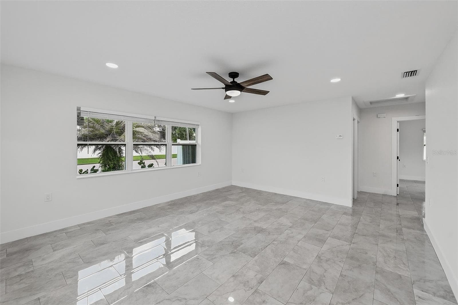 Single Family Residence at 2425 BAYWOOD DR E, DUNEDIN, photo 8 of 44