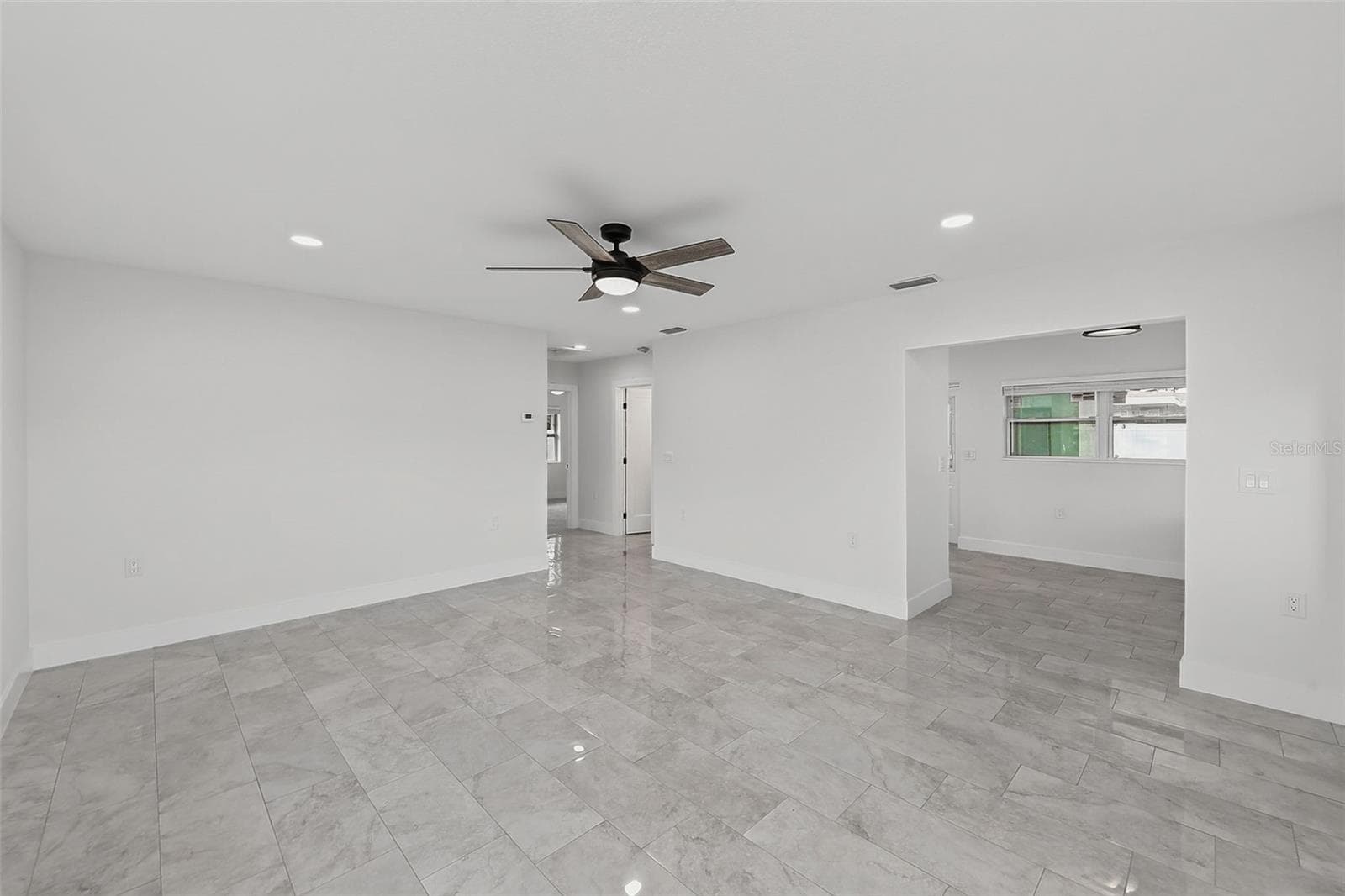 Single Family Residence at 2425 BAYWOOD DR E, DUNEDIN, photo 9 of 44
