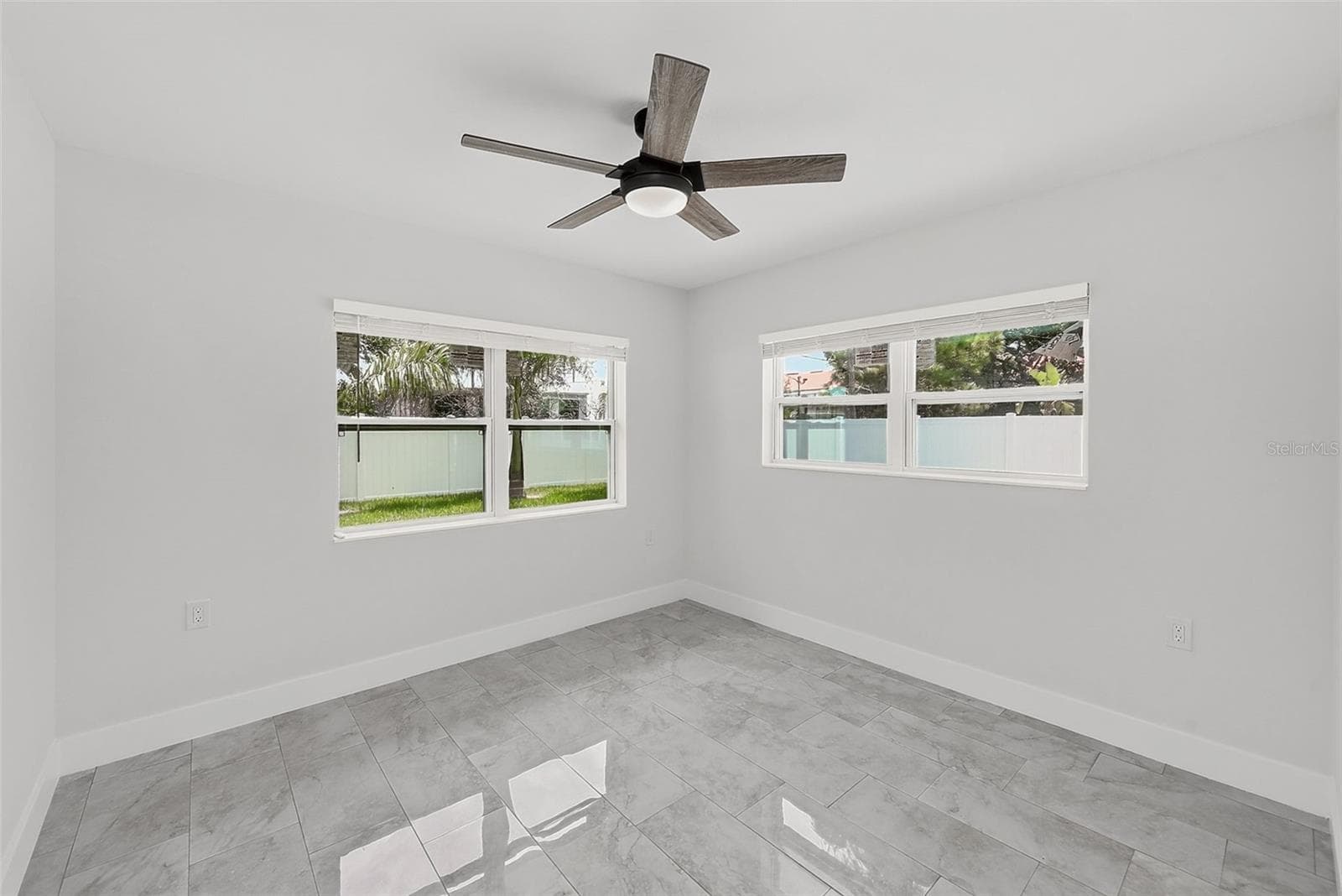 Single Family Residence at 2425 BAYWOOD DR E, DUNEDIN, photo 23 of 44