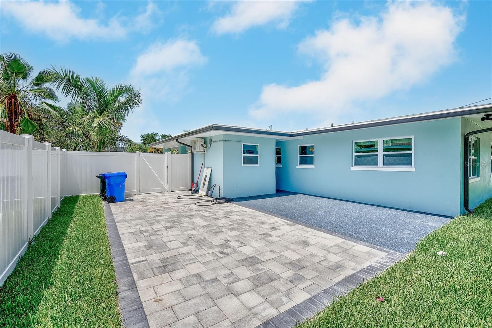 Single Family Residence at 2425 BAYWOOD DR E, DUNEDIN, photo 32 of 44