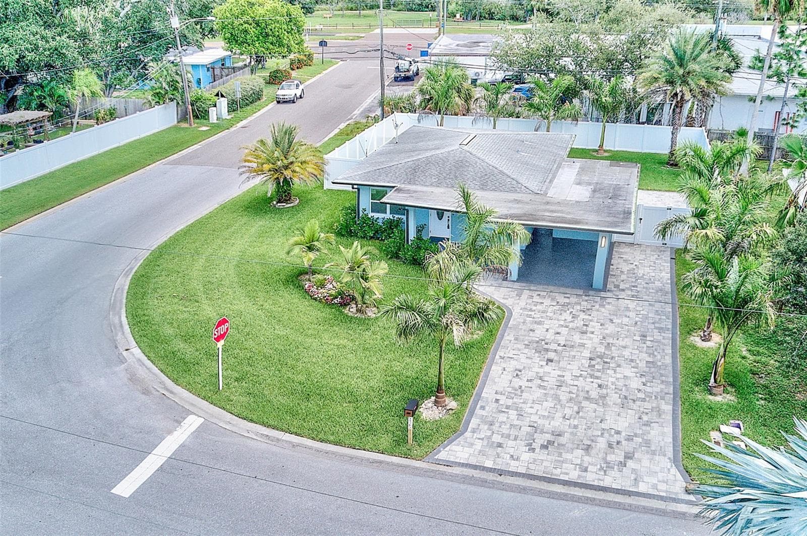 Single Family Residence at 2425 BAYWOOD DR E, DUNEDIN, photo 37 of 44