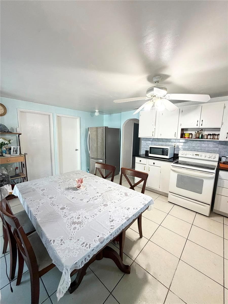 Single Family Residence at 8904 N 20TH ST, TAMPA, photo 3 of 40