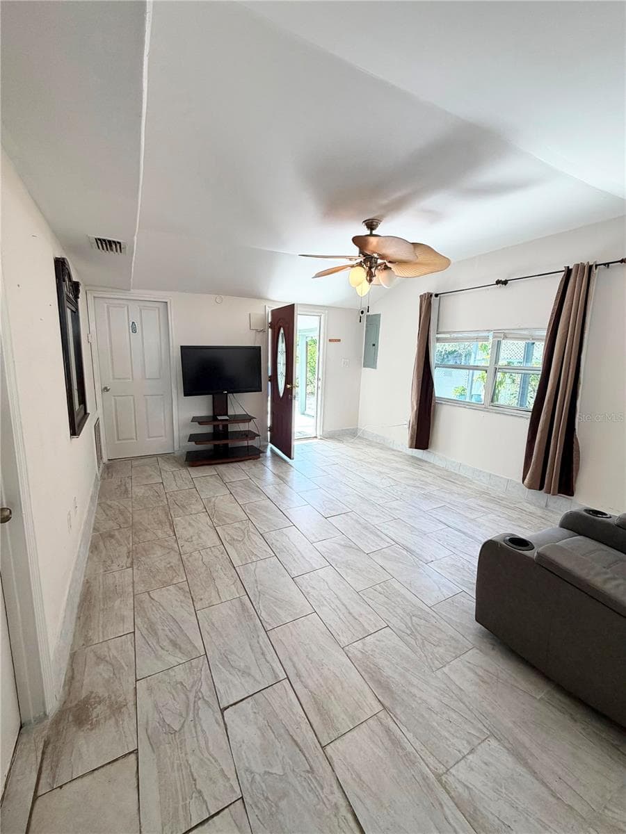 Single Family Residence at 8904 N 20TH ST, TAMPA, photo 11 of 40