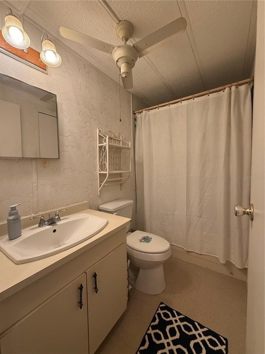 Manufactured Home at 201 N FIJI CIR, ENGLEWOOD, photo 14 of 22