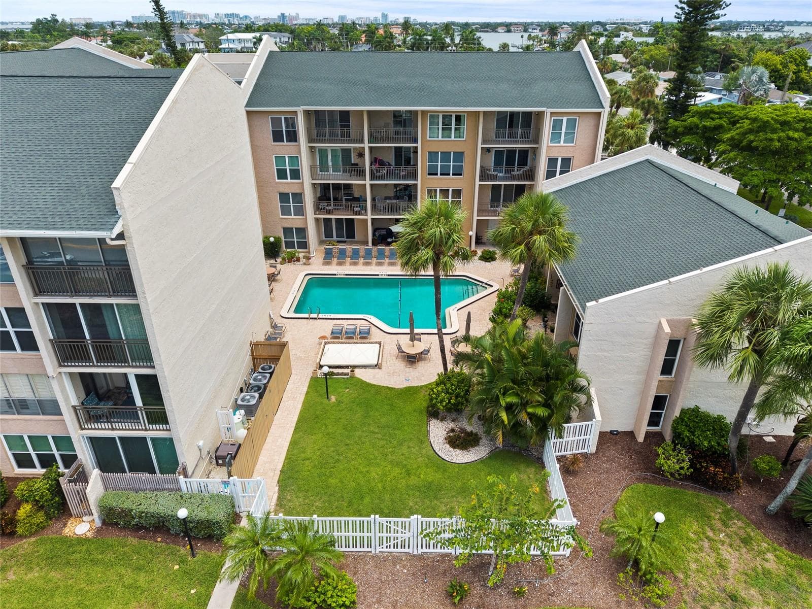 Condominium at 845 BENJAMIN FRANKLIN DR #101, SARASOTA, photo 2 of 25