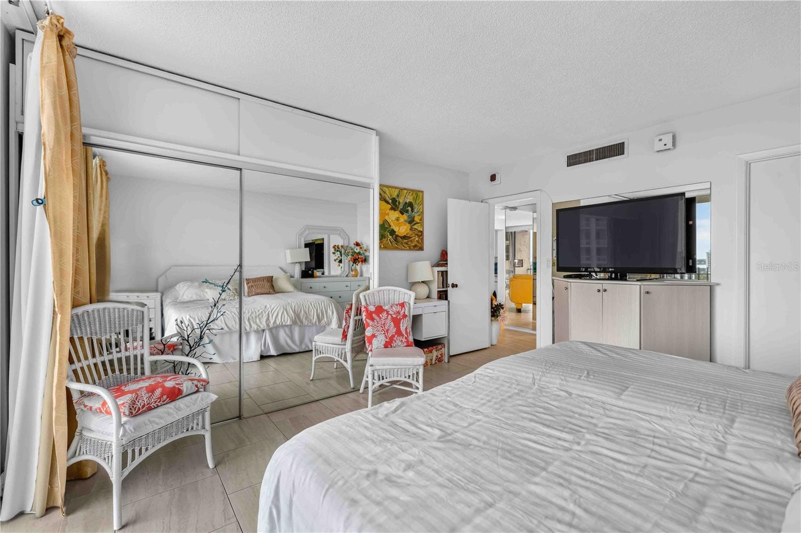 Condominium at 1212 BEN FRANKLIN DR #1205, SARASOTA, photo 21 of 61