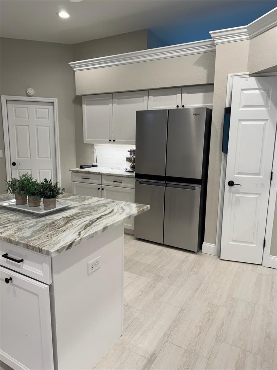 Single Family Residence at 6623 BENDELOW DR, LAKELAND, photo 16 of 25