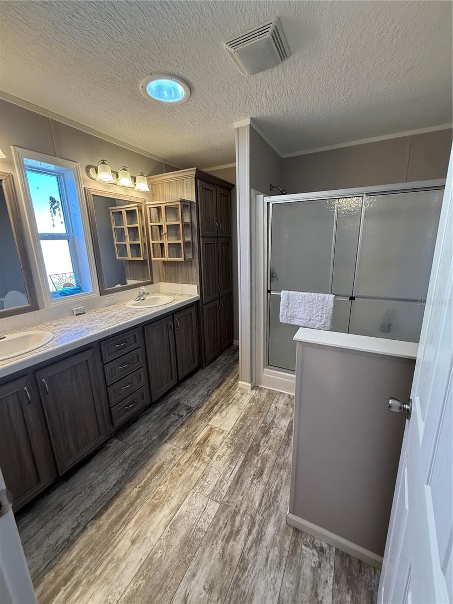Manufactured Home at 152 RED BASS LN, EDGEWATER, photo 17 of 27