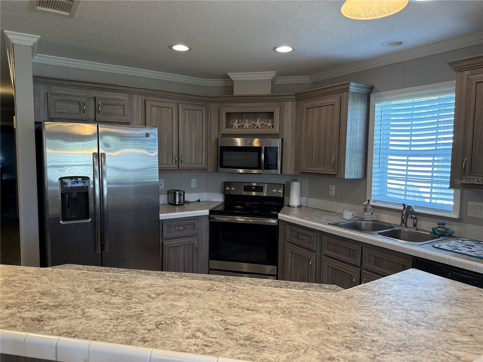 Manufactured Home at 152 RED BASS LN, EDGEWATER, photo 21 of 27