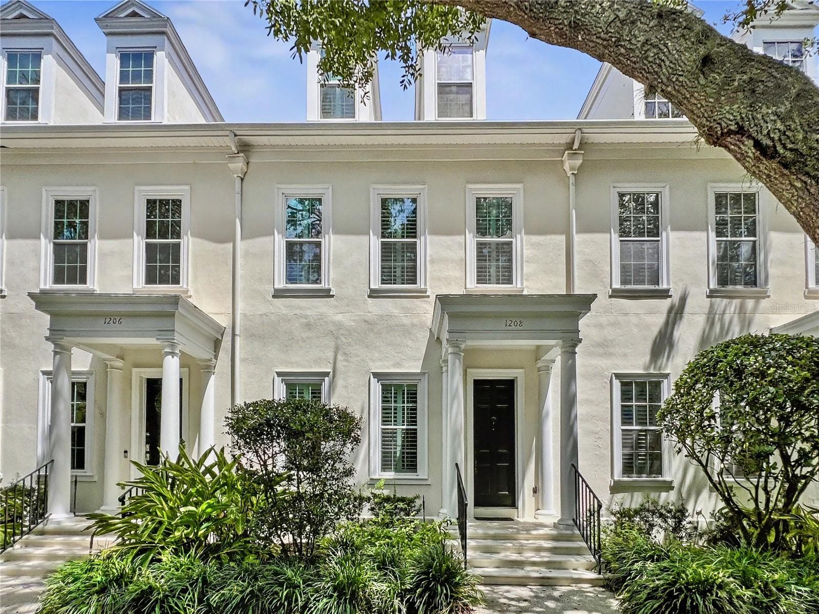 1208 CELEBRATION AVE