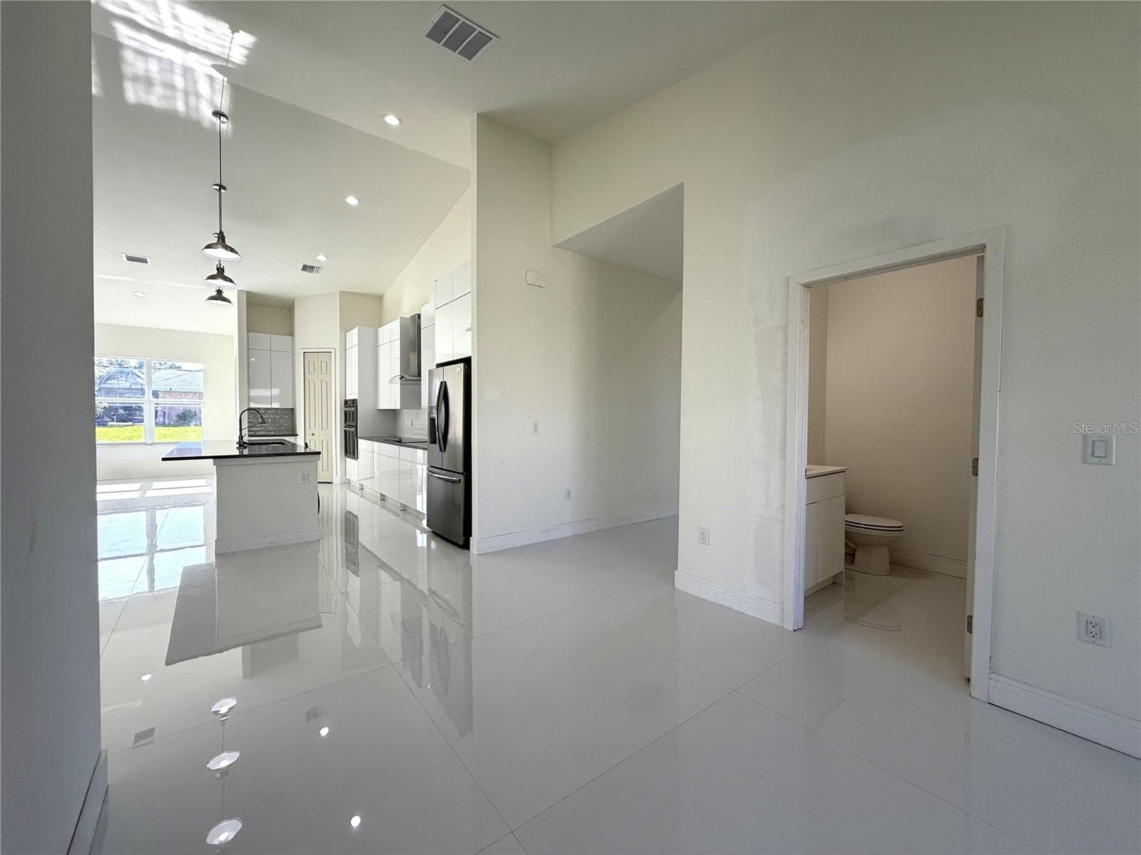 FLEX ROOM - 16443 HILLSBOROUGH BLVD, PORT CHARLOTTE
