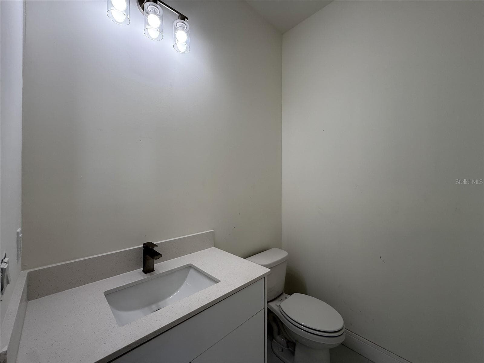 HALF BATH - 16443 HILLSBOROUGH BLVD, PORT CHARLOTTE