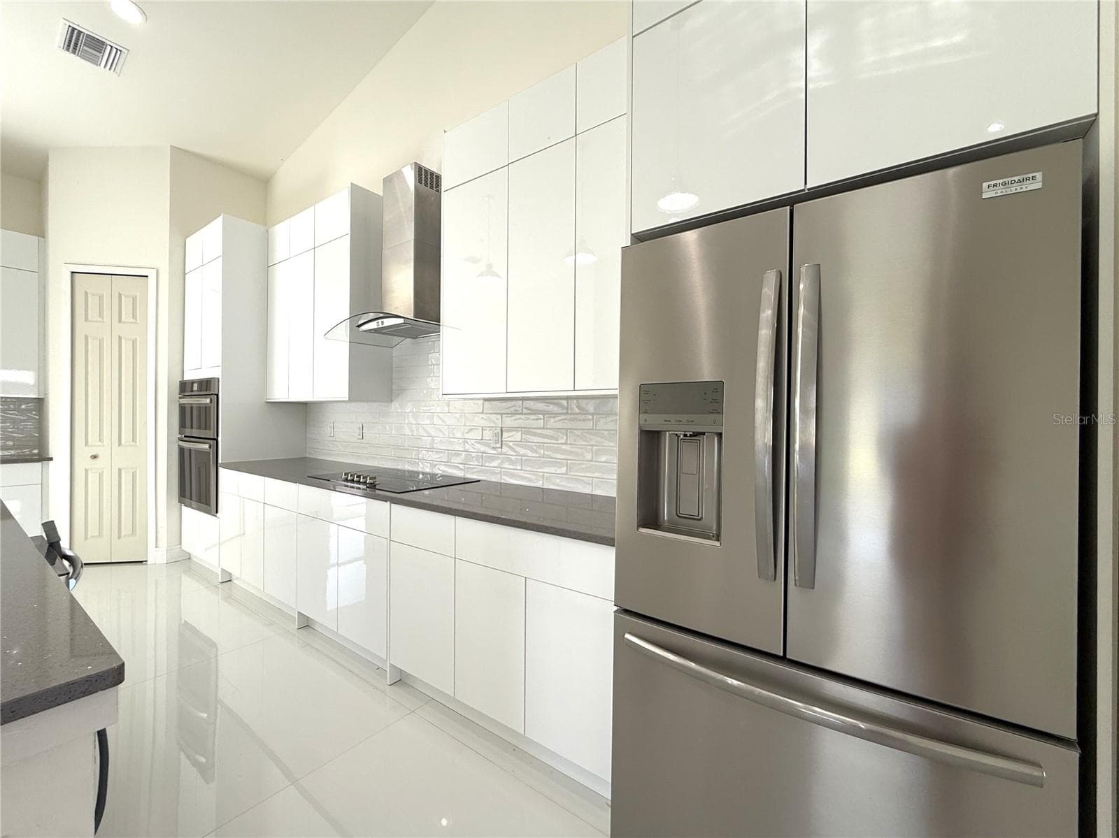 KITCHEN - 16443 HILLSBOROUGH BLVD, PORT CHARLOTTE