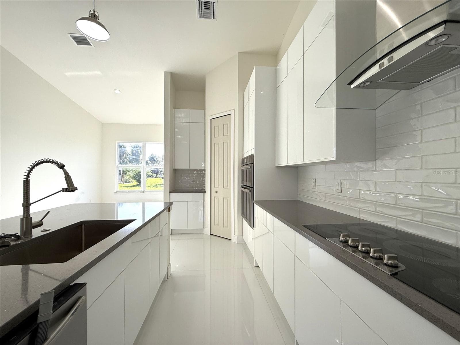 KITCHEN - 16443 HILLSBOROUGH BLVD, PORT CHARLOTTE