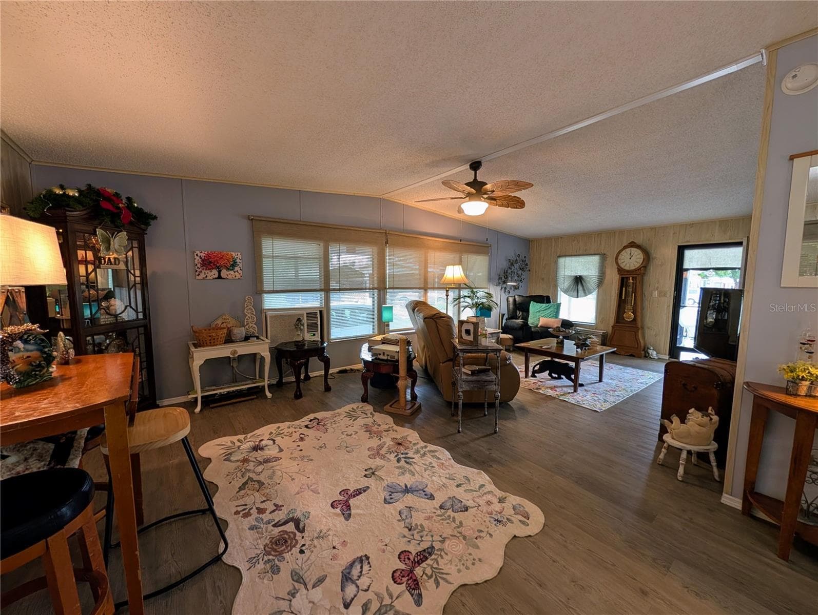 Manufactured Home at 6517 SE 110TH LN, BELLEVIEW, photo 6 of 39