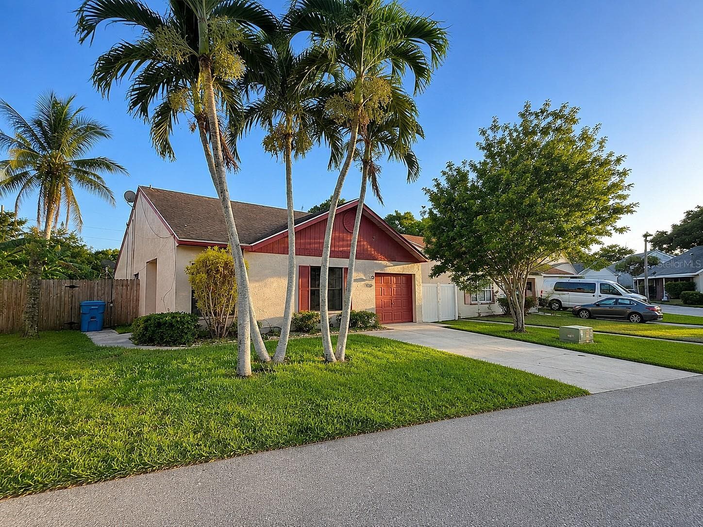 Single Family Residence at 33 PEACHTREE PL, BOYNTON BEACH, photo 4 of 35
