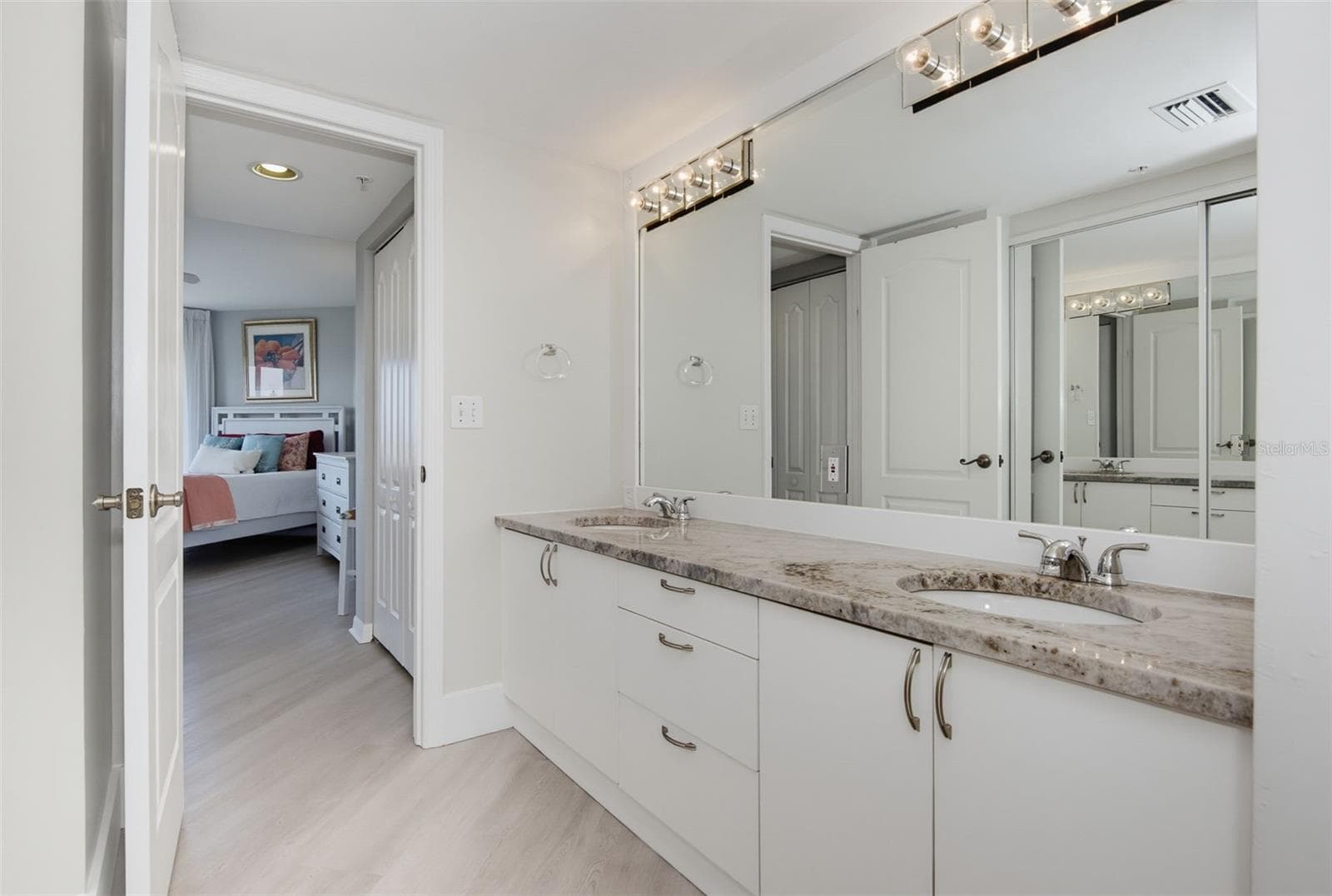 Condominium at 3 OCEANS WEST BLVD #5B4, DAYTONA BEACH SHORES, photo 15 of 51