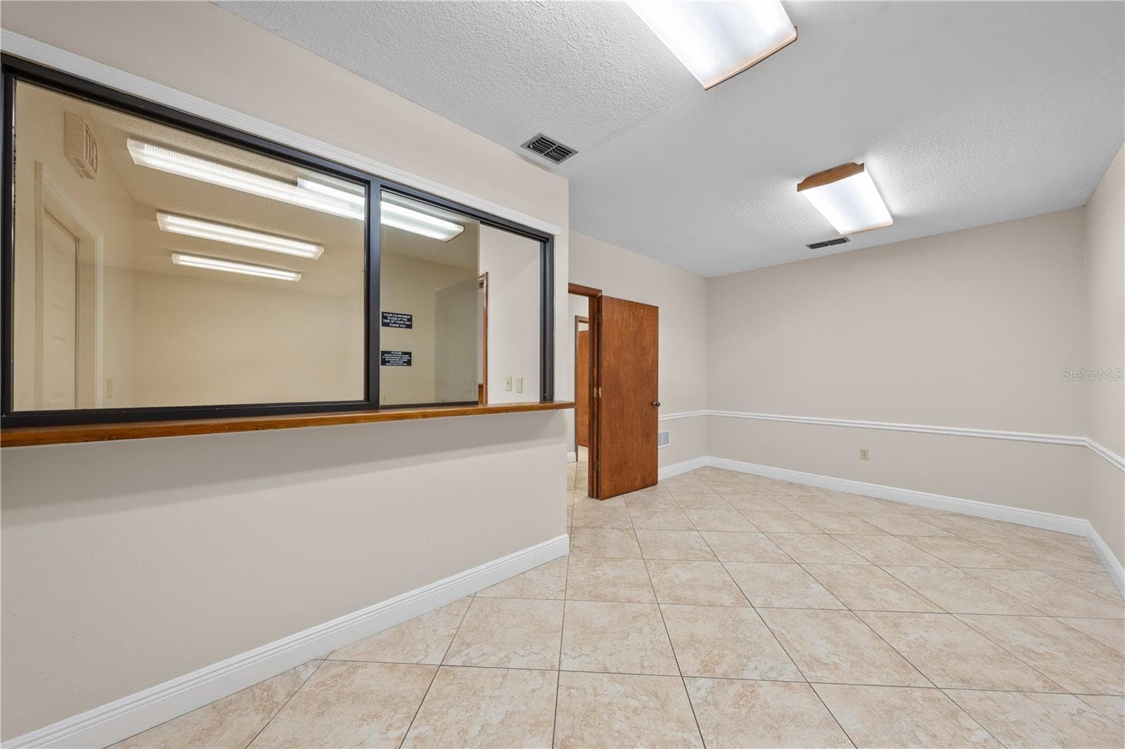 Medical Office at 323 W CYPRESS ST, KISSIMMEE, photo 43 of 83