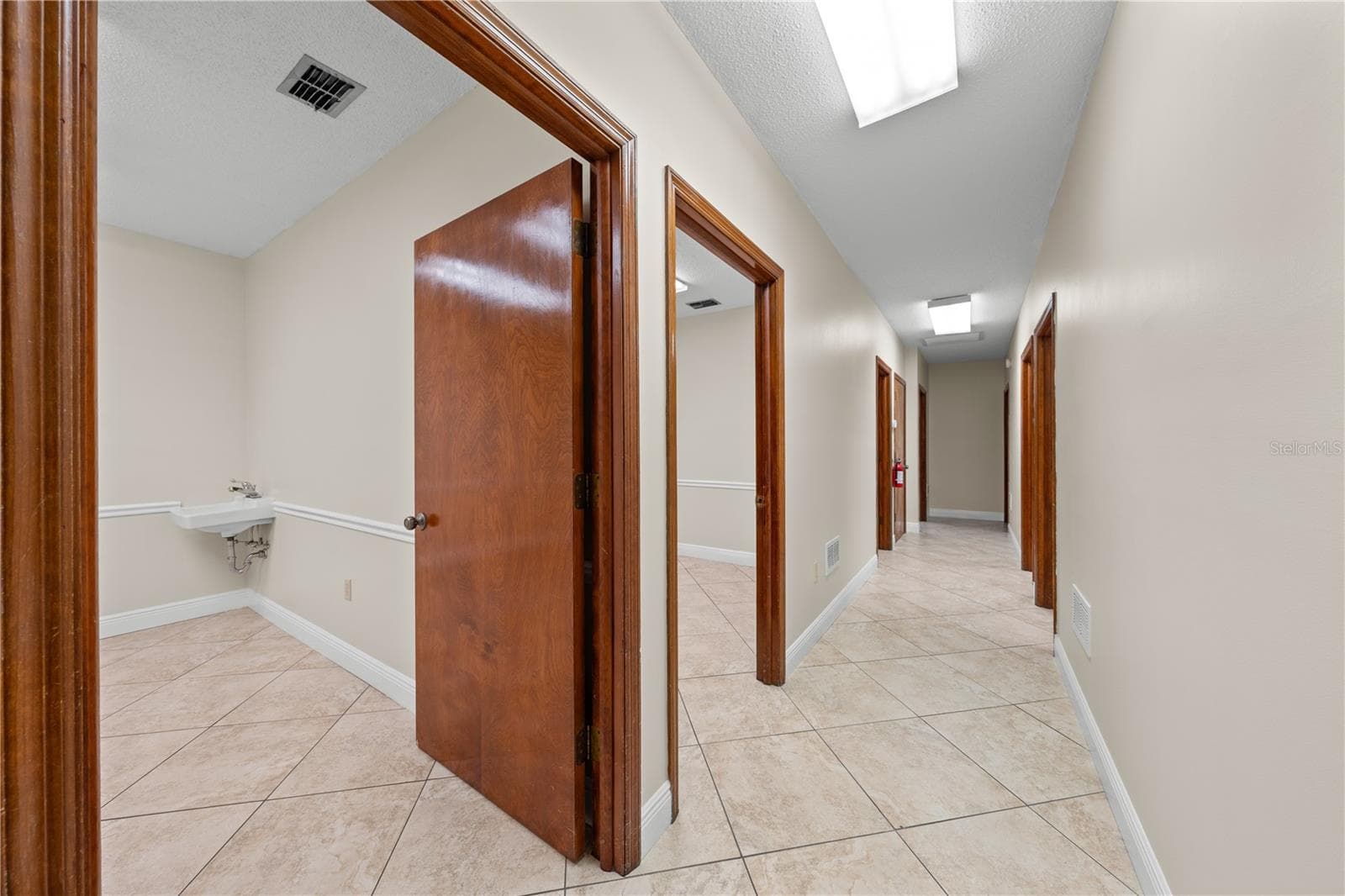 Medical Office at 323 W CYPRESS ST, KISSIMMEE, photo 48 of 83