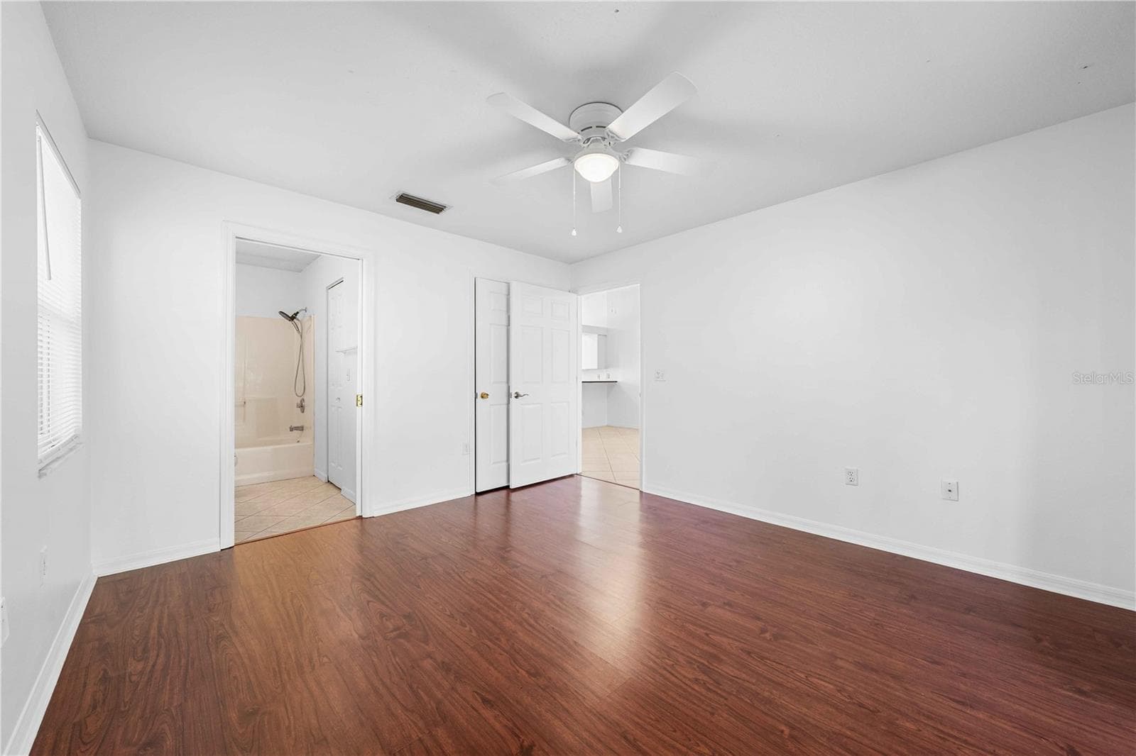 Condominium at 630 N JEFFERSON AVE #19, SARASOTA, photo 18 of 28