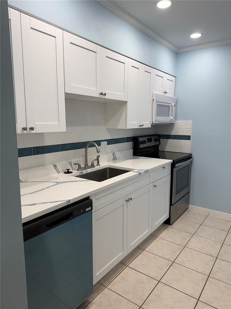 Condominium at 179 MEDALLION BLVD #D, MADEIRA BEACH, photo 15 of 37