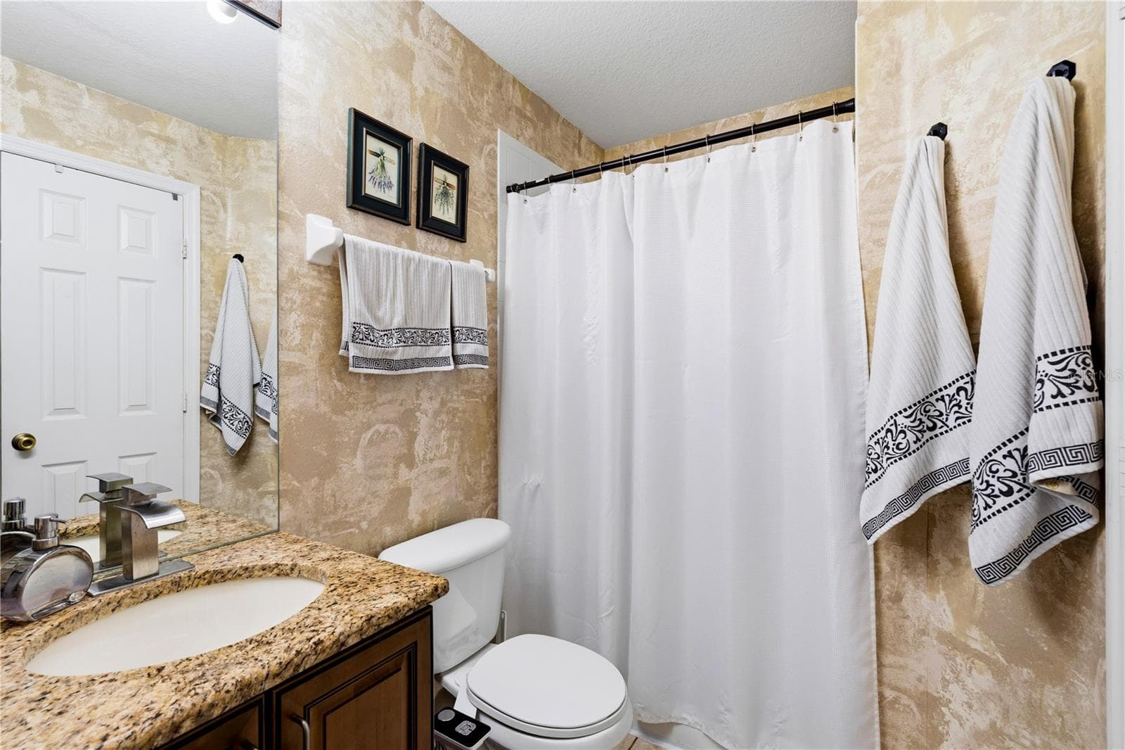 Single Family Residence at 8066 KING PALM CIR, KISSIMMEE, photo 26 of 54