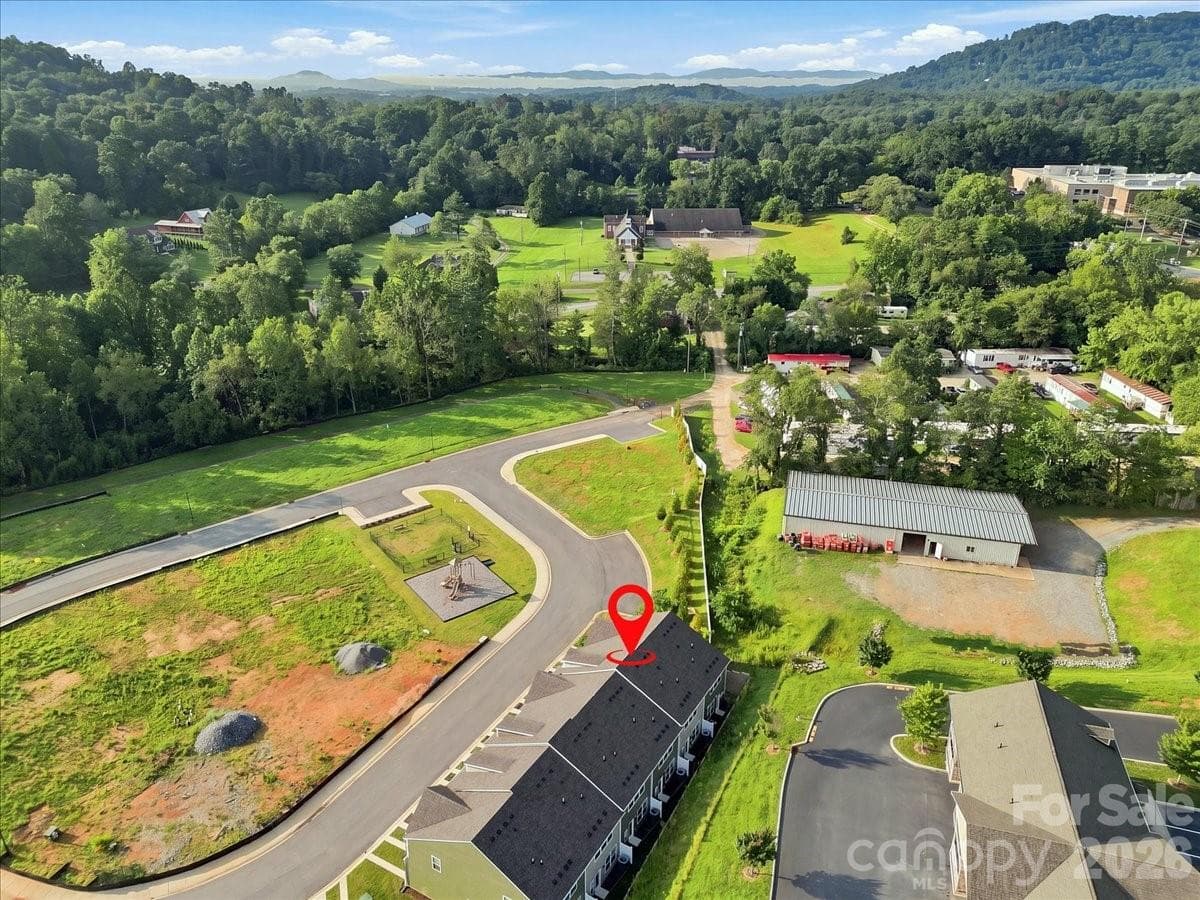 Townhouse at 79 Moon Haven Way, Arden, photo 27 of 32