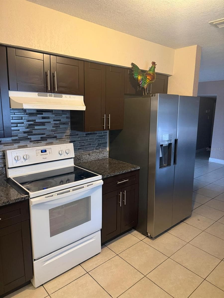 Single Family Residence at 1827 HEATHER AVE, TAMPA, photo 14 of 21