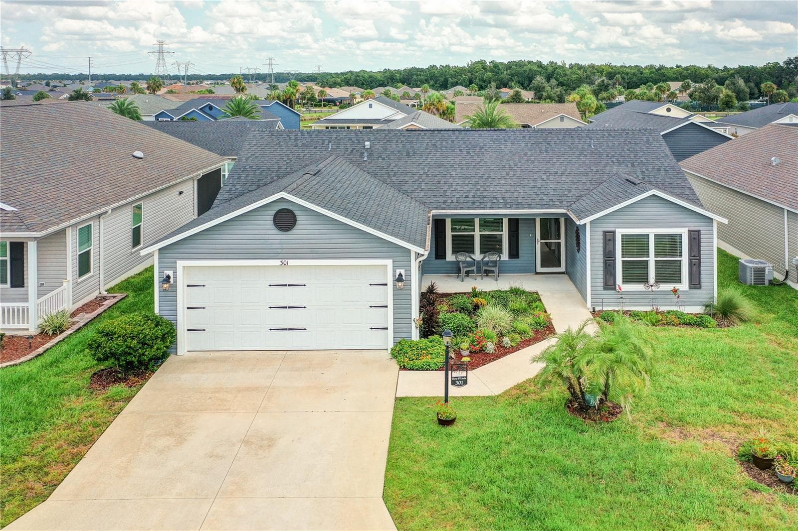 Single Family Residence at 301 KLAMUT CT, THE VILLAGES, photo 2 of 38