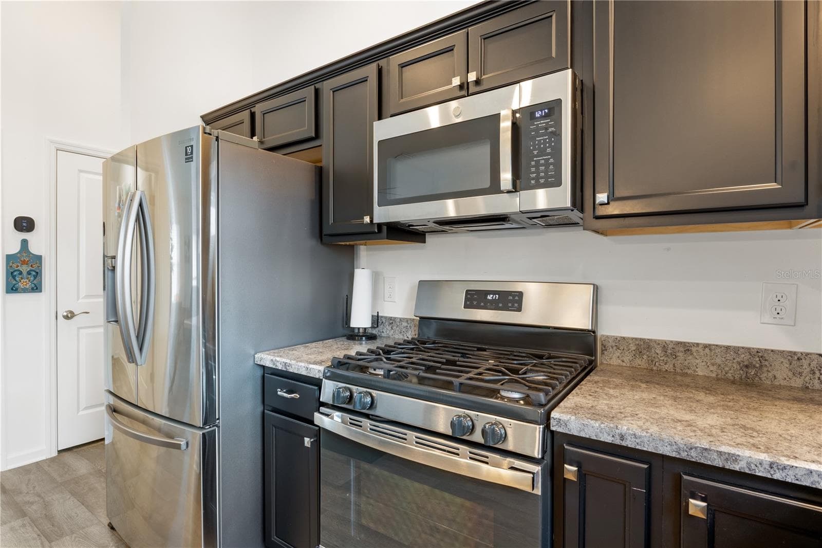 Kitchen - 301 KLAMUT CT, THE VILLAGES