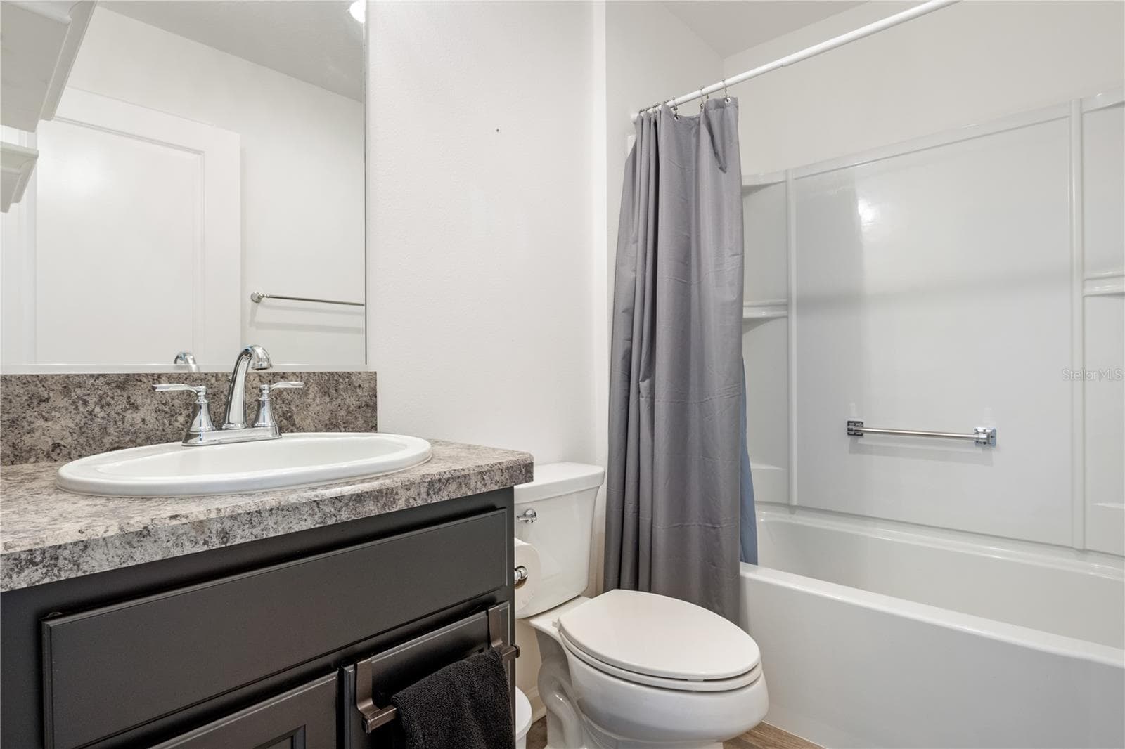 2nd Bath - 301 KLAMUT CT, THE VILLAGES