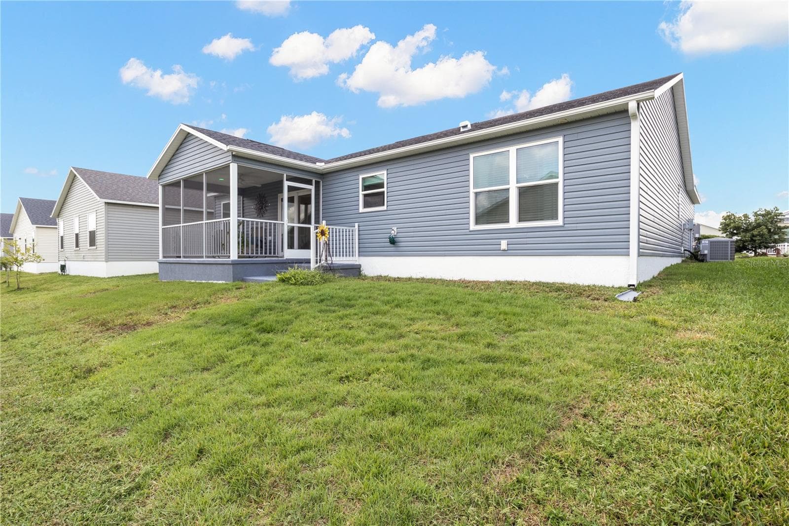 Single Family Residence at 301 KLAMUT CT, THE VILLAGES, photo 28 of 38