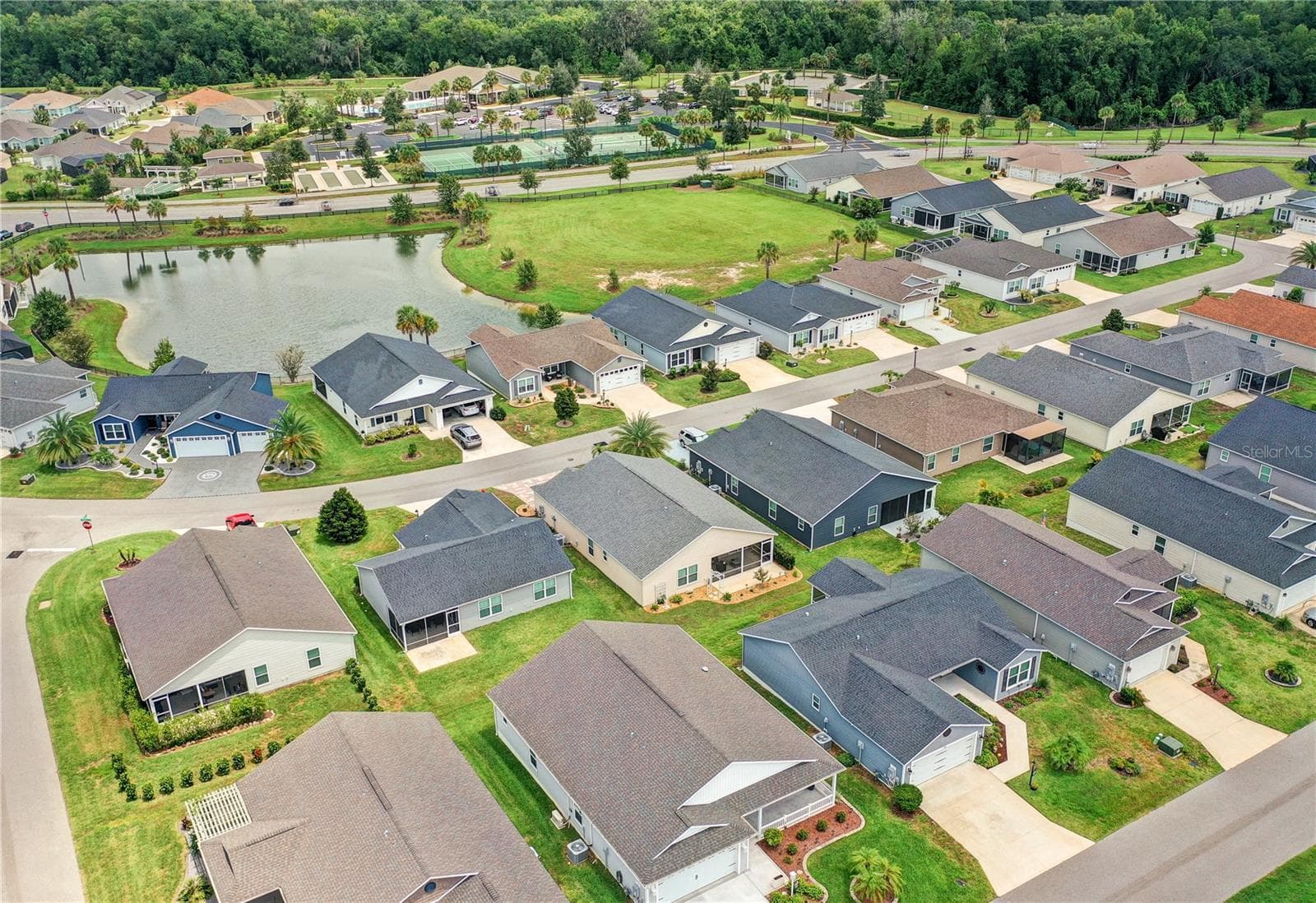 Single Family Residence at 301 KLAMUT CT, THE VILLAGES, photo 34 of 38
